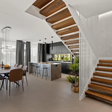 Vakantiehuis Lovely In With Sauna *
