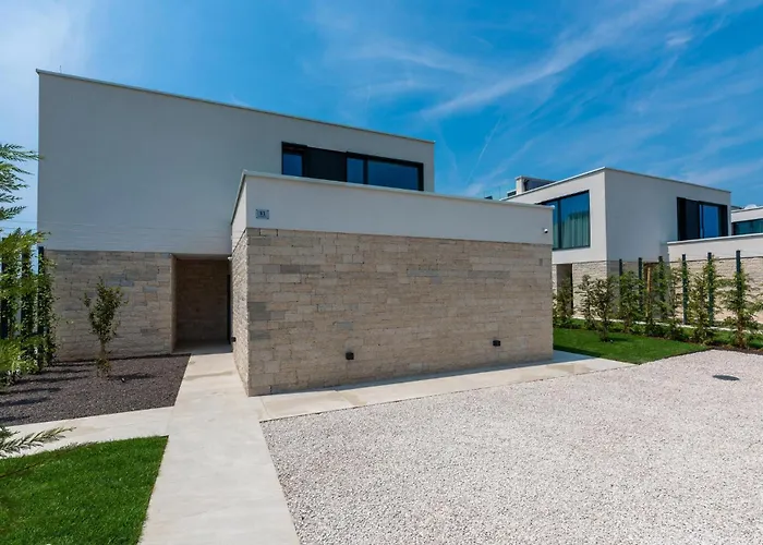 펜션 Lovely In With Sauna *