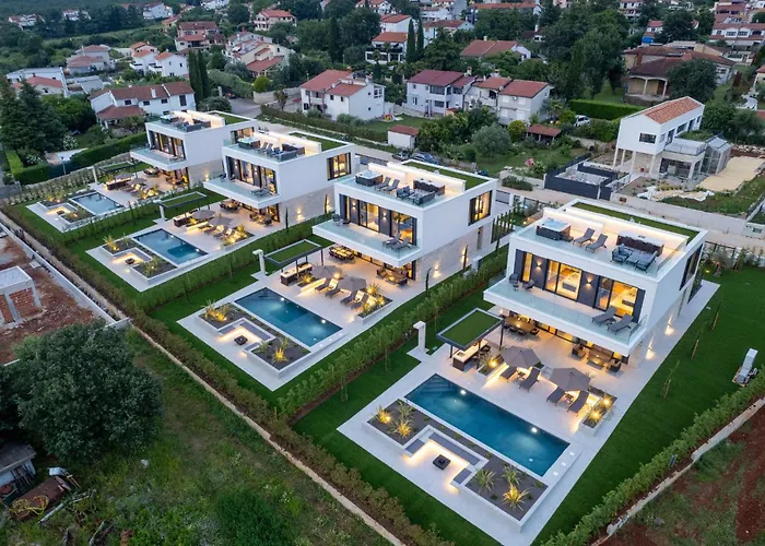 Lovely In With Sauna Hébergement de vacances *